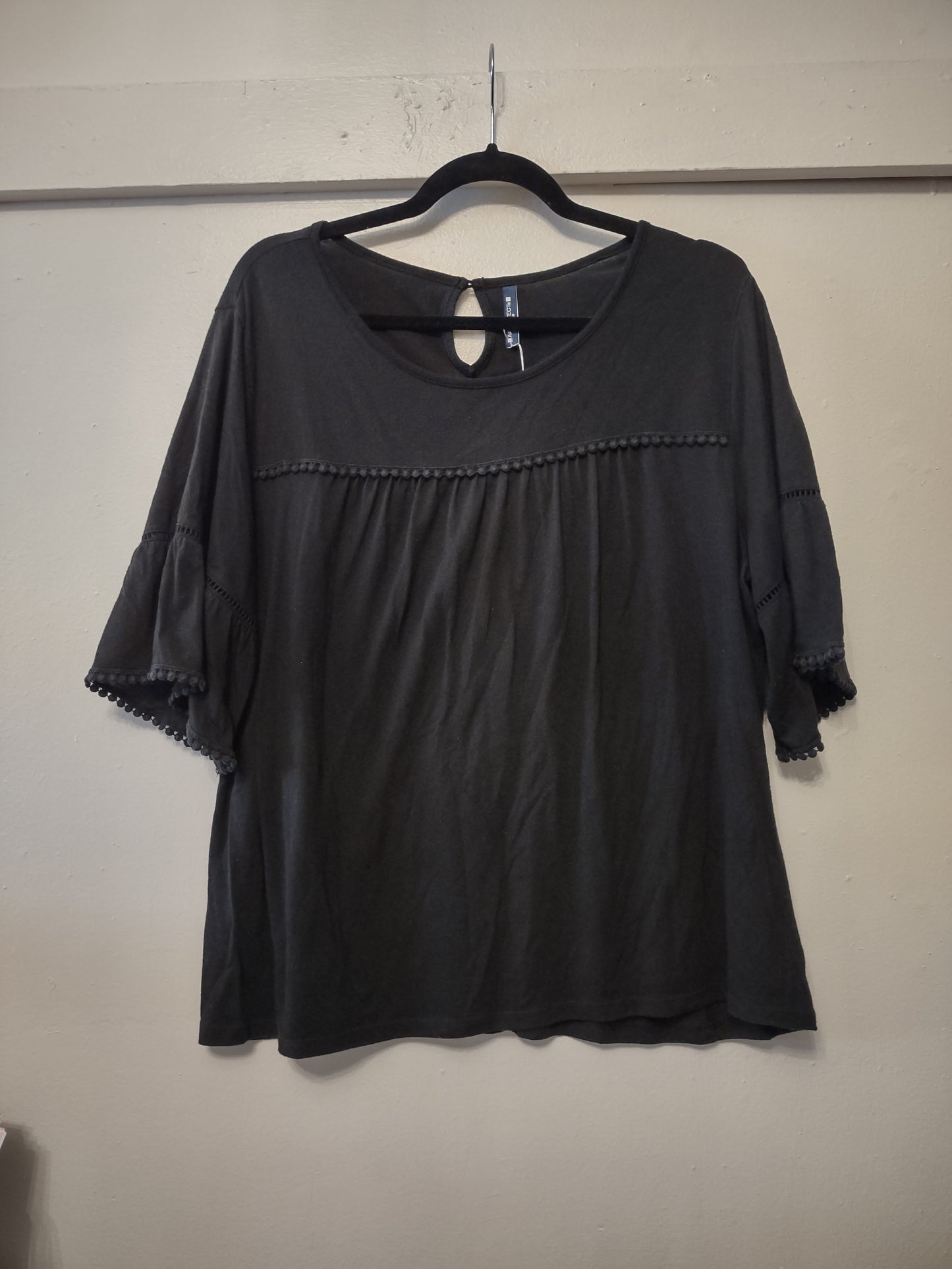 Black Bobble T-shirt 1X