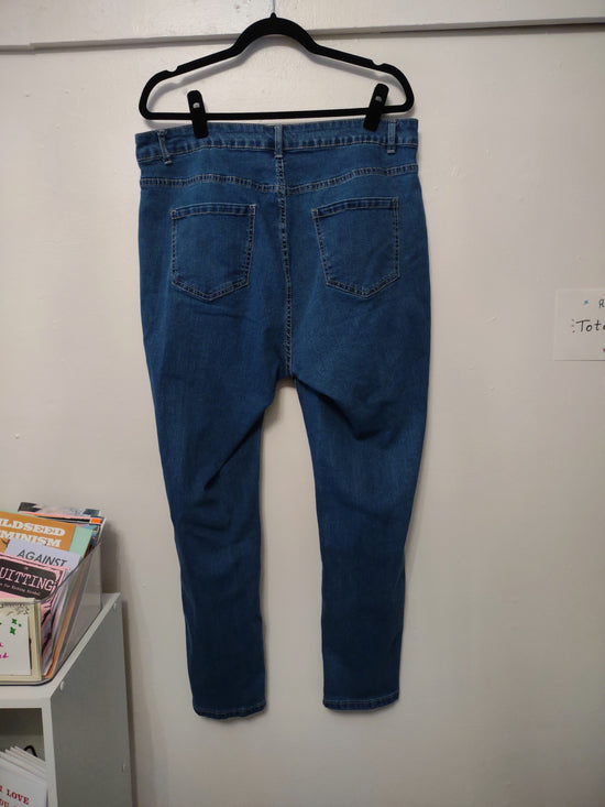 Medium Wash Distressed Jeans 3X